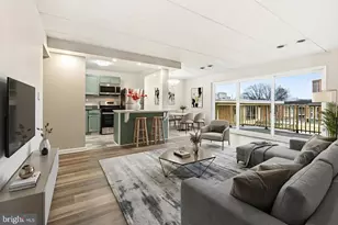 2648 Redcoat Dr, Alexandria, VA 22303 - Photo 1