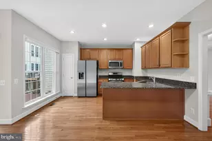 13717 Maple Sugar Ln, Herndon, VA 20171 - Photo 13