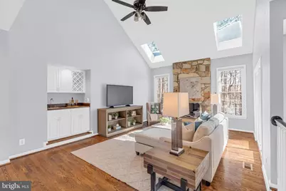 8661 Chase Glen Circle, Fairfax Station, VA 22039 - Photo 13