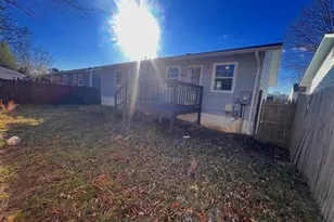 7219 Beverly Park Dr, Springfield, VA 22150 - Photo 3