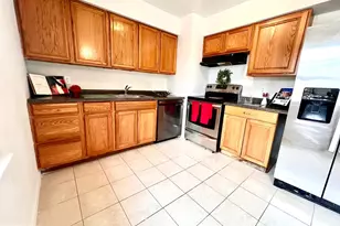 7219 Beverly Park Dr, Springfield, VA 22150 - Photo 11