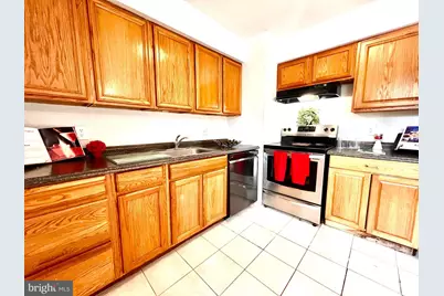 7219 Beverly Park Drive, Springfield, VA 22150 - Photo 9