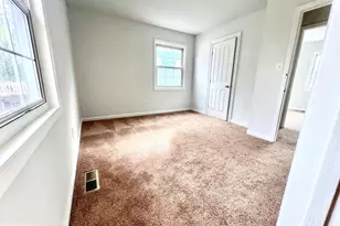 7219 Beverly Park Dr, Springfield, VA 22150 - Photo 21