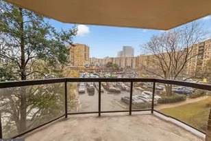 8370 Greensboro Dr, McLean, VA 22102 - Photo 19