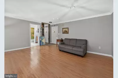 8370 Greensboro Drive #325, McLean, VA 22102 - Photo 3