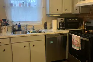 8210 Carrleigh Pkwy, Springfield, VA 22152 - Photo 11