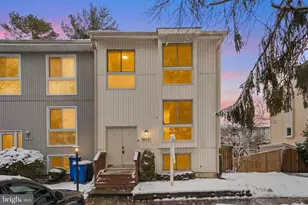 3072 Sugar Ln, Vienna, VA 22181 - Photo 1