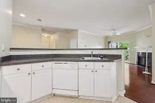 11355 Aristotle Dr, Fairfax, VA 22030 - Photo 15