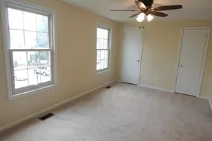 3055 Braxton Wood Ct, Fairfax, VA 22031 - Photo 11