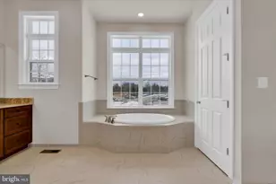 4627 Fairfax Mnr Ct, Chantilly, VA 20151 - Photo 41