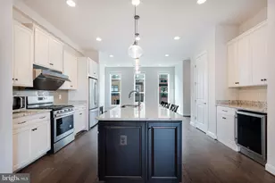 4485 Lateleaf Trl, Fairfax, VA 22030 - Photo 9