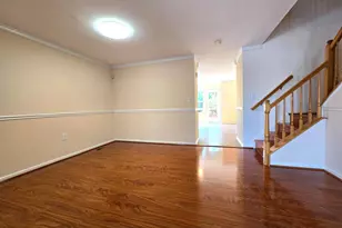 6235 Frosty Winter Ct, Centreville, VA 20120 - Photo 5