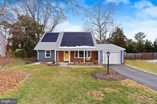 13124 Pavilion Ln, Fairfax, VA 22033 - Photo 1