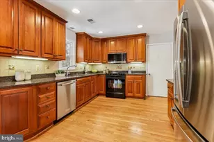 3105 Miller Heights Rd, Oakton, VA 22124 - Photo 3