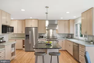 5508 Landmark Pl, Fairfax, VA 22032 - Photo 9