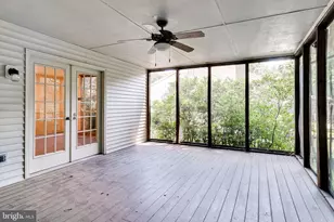 5931 Oakland Park Dr, Burke, VA 22015 - Photo 27