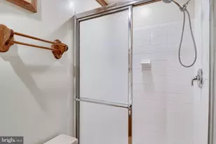 5931 Oakland Park Dr, Burke, VA 22015 - Photo 51