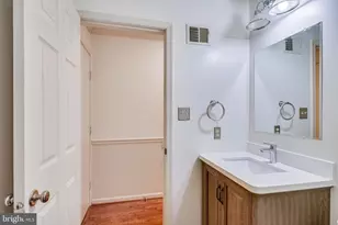 5931 Oakland Park Dr, Burke, VA 22015 - Photo 35