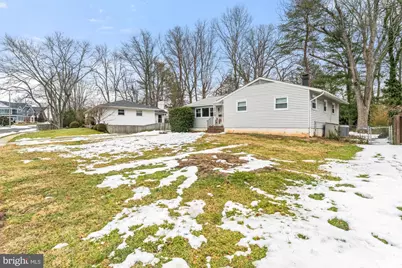 606 Meadow Lane SW, Vienna, VA 22180 - Photo 3