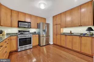 11776 Stratford House Pl, Reston, VA 20190 - Photo 5