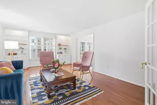 9805 Doulton Ct, Fairfax, VA 22032 - Photo 3