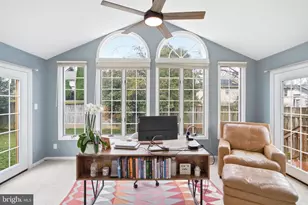 9805 Doulton Ct, Fairfax, VA 22032 - Photo 11