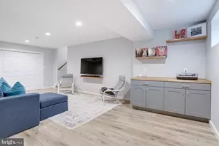 9805 Doulton Ct, Fairfax, VA 22032 - Photo 27