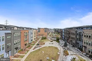 13007 Hattontown Square, Herndon, VA 20171 - Photo 33