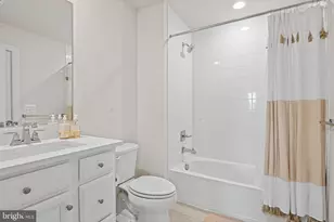 13007 Hattontown Square, Herndon, VA 20171 - Photo 29