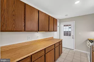 2950 Rosemary Ln, Falls Church, VA 22042 - Photo 13