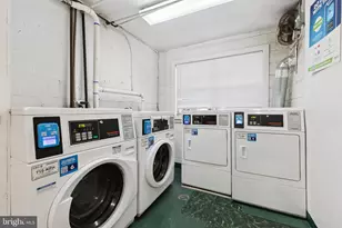 7089 Spring Garden Dr, Springfield, VA 22150 - Photo 21