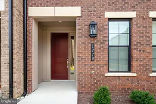 1770 Violet Ridge Pl, McLean, VA 22102 - Photo 3