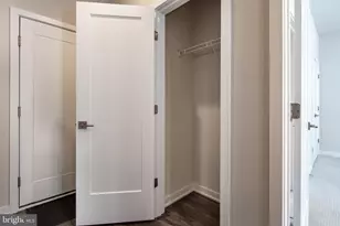 1770 Violet Ridge Pl, McLean, VA 22102 - Photo 5