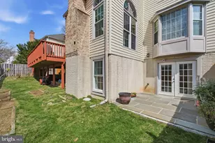 12005 Meadowville Ct, Herndon, VA 20170 - Photo 51