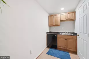 12005 Meadowville Ct, Herndon, VA 20170 - Photo 45