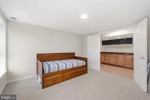 12005 Meadowville Ct, Herndon, VA 20170 - Photo 43