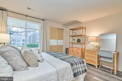 11703 Summerchase Circle, Reston, VA 20194 - Photo 23