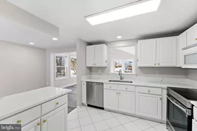 9804 Brightlea Drive, Vienna, VA 22181 - Photo 13