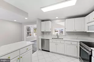 9804 Brightlea Dr, Vienna, VA 22181 - Photo 13