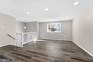 9804 Brightlea Dr, Vienna, VA 22181 - Photo 5