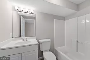 9804 Brightlea Dr, Vienna, VA 22181 - Photo 37