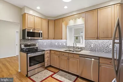 10009 Fairoaks Road, Vienna, VA 22181 - Photo 5