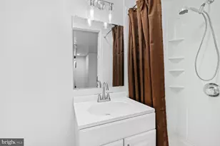 7937 Freehollow Dr, Falls Church, VA 22042 - Photo 31