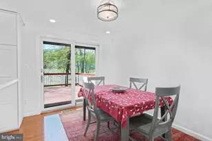 7937 Freehollow Dr, Falls Church, VA 22042 - Photo 11