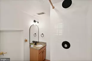 2356 Branleigh Park Ct, Reston, VA 20191 - Photo 41