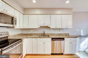 2024 Headlands Cir, Reston, VA 20191 - Photo 17