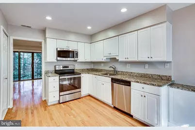 2024 Headlands Circle, Reston, VA 20191 - Photo 15