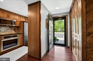 8014 Grandview Ct, Springfield, VA 22153 - Photo 11