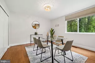 11172 Forest Edge Dr, Reston, VA 20190 - Photo 7
