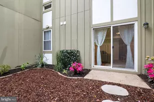 11172 Forest Edge Dr, Reston, VA 20190 - Photo 35